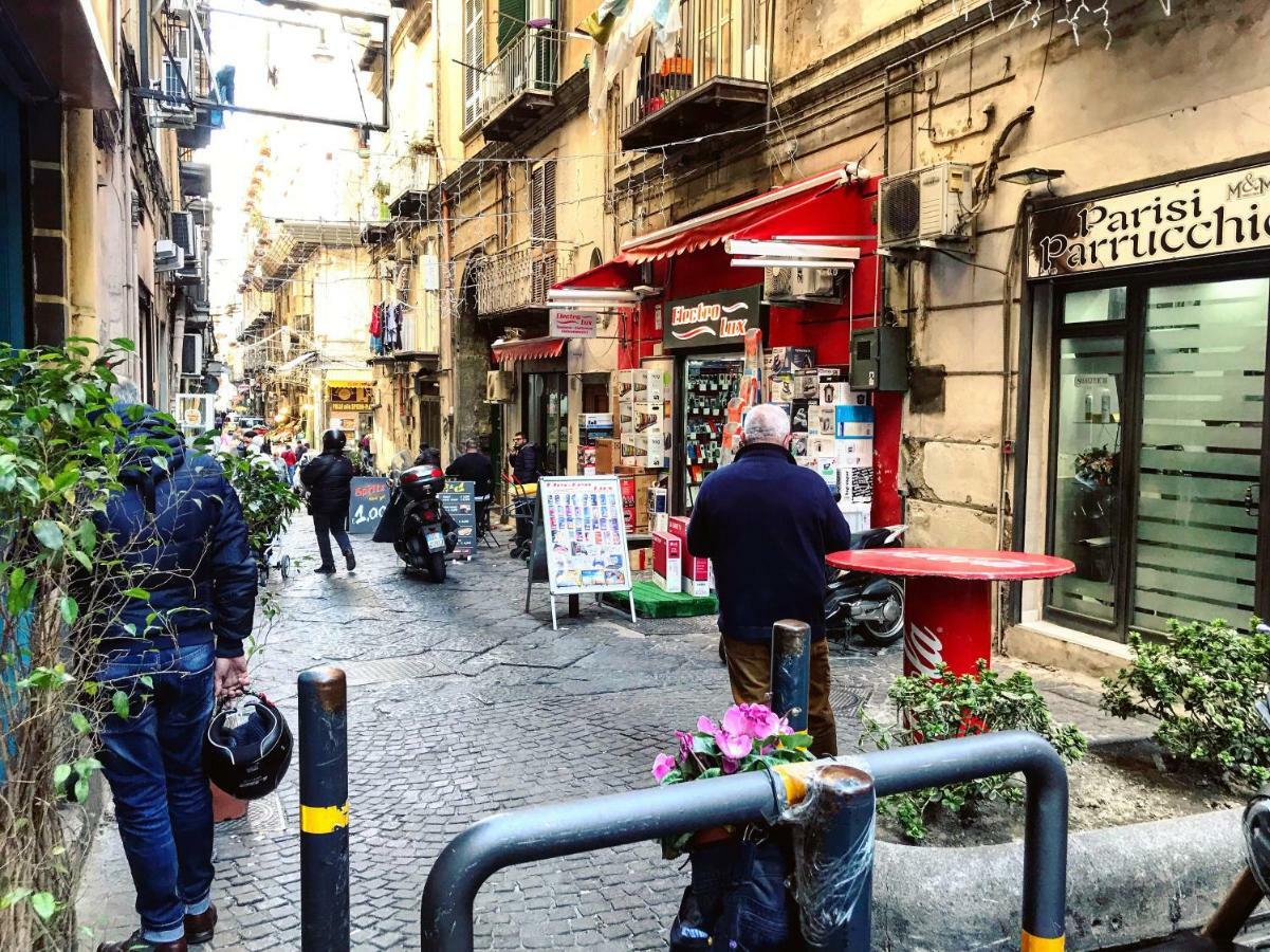 Casa G&G Pignasecca 2 Nel Cuore Di Napoli Luaran gambar